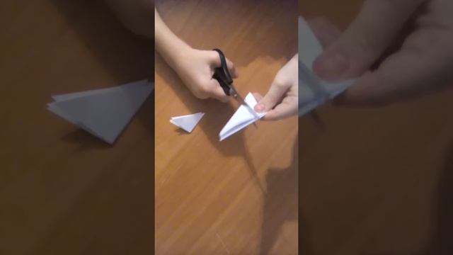 Делаем красивую снежинку, своими руками.