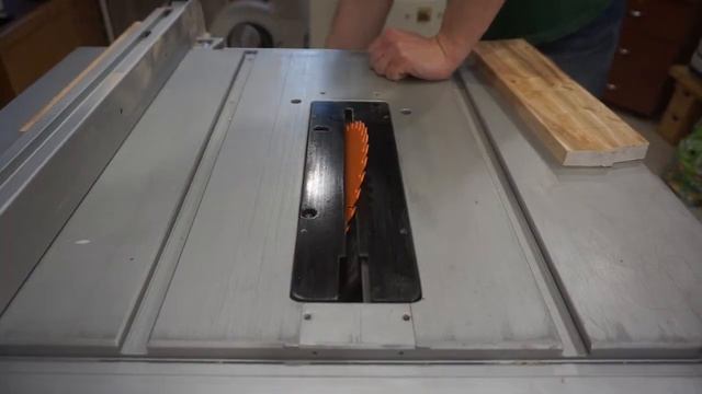 Подставка для планшета из дерева / Phone stand made of wood смотреть онлайн