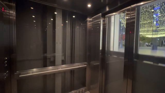 Epic Motor!! Mitsubishi Bridge Elevator @ South Coast Plaza - Costa Mesa, CA смотреть онлайн
