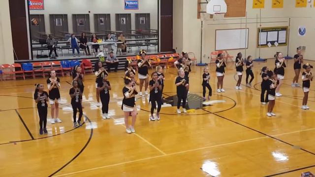 Jamie cheering at game vs Washington Gifted смотреть онлайн
