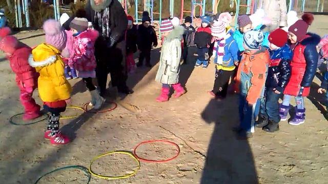 Прыжки из обруча в обруч смотреть онлайн