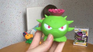 Растения против зомби игрушки. Plants vs zombies toys .