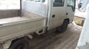 Деревянный пол в гараже, проверка грузовиком