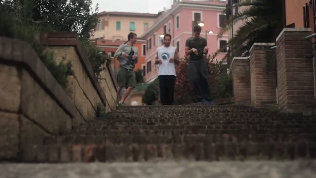 'An Italian Escapade' - Episode 137 смотреть онлайн