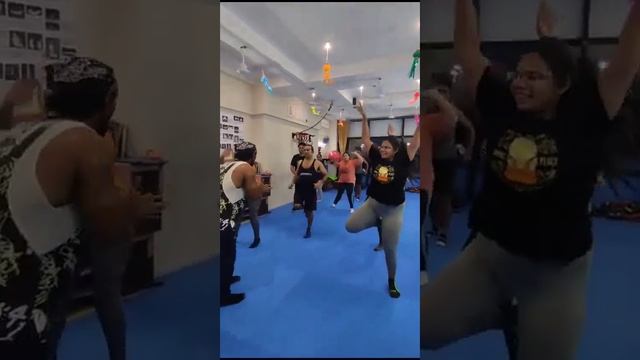 Dance Aerobics | V33 Fitness Studio смотреть онлайн