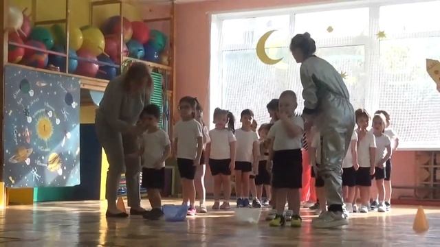 День космонавтики во 2 младшей группе смотреть онлайн
