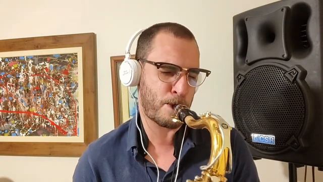 Family Guy theme - Tenor Sax cover смотреть онлайн