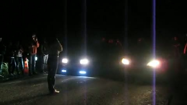 Москвич 2141 vs Daihatsu YRV (1,4 turbo) смотреть онлайн