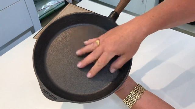 Чугунная большая сковорода из Швеции 16 июня 2023 г. смотреть онлайн
