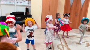 Хоровод «В лесу родилась Ёлочка» - средняя группа. Январь 2019.