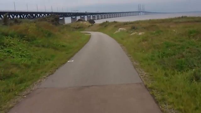 Oresund Bridge - Bike Trip смотреть онлайн