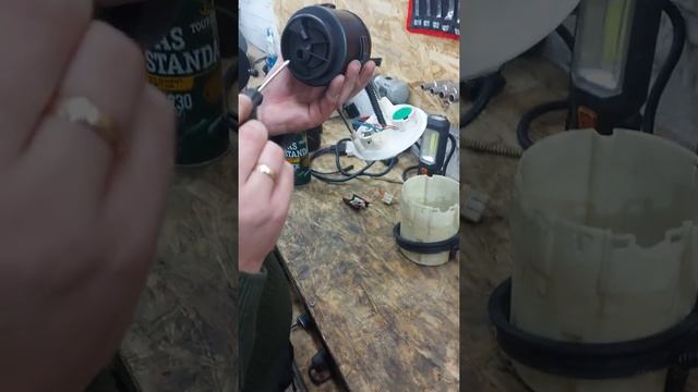 замена бензонасоса тойота авенсис 2006г.2л. смотреть онлайн