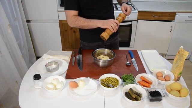 Оливье с чёрной икрой | Olivier with black caviar смотреть онлайн