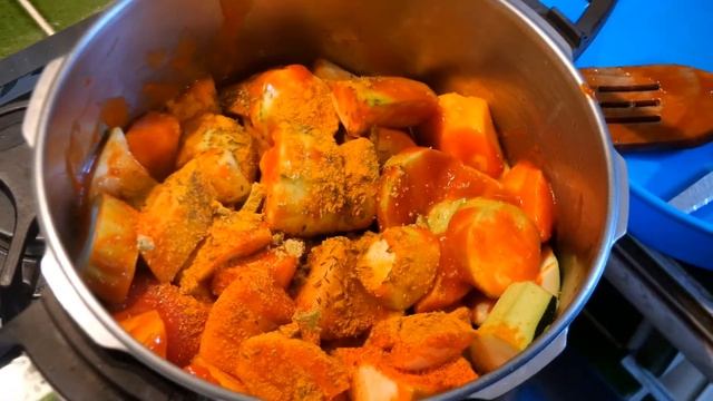 Крем суп из сквоша со специями, цуккини и сыром смеющаяся корова