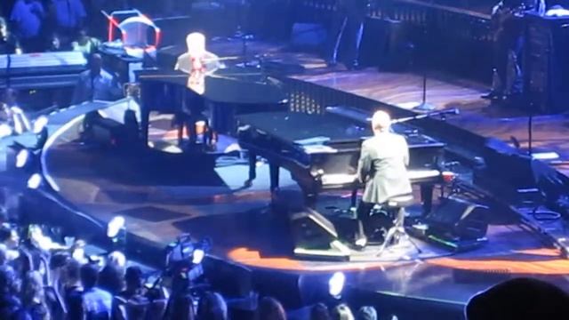 Elton John & Billy Joel Oracle Arena 2-13-10 Benny and the Jets смотреть онлайн