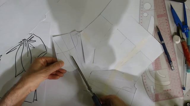 Блузка с бантом свободного покроя. Blusa con lazo corte relajado. смотреть онлайн