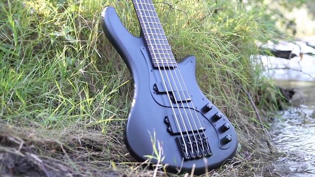 THIS is why I LOVE Schecter (Stiletto Stealth 5 bass review/demo pt.1) смотреть онлайн