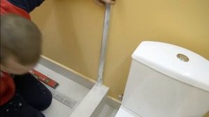 Монтаж стеклянной  кабины для самодельного поддона для душа.