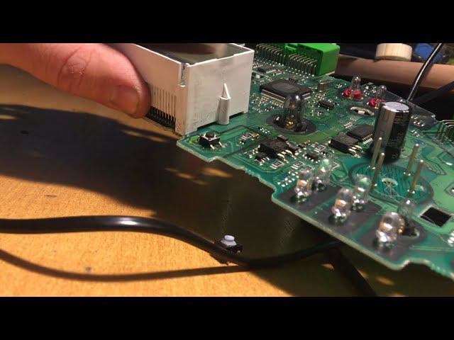 Замена кнопки одометра - Suabru Forester SG - Odometer Button Replacement