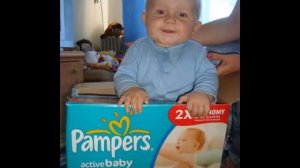 я играю с памперс