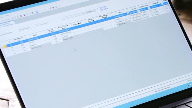 Oracle MICROS Simphony: configuring E285 payment devices in EMC смотреть онлайн