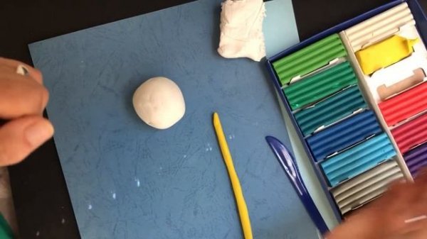 ПЛАСТИЛИНОВАЯ КУКЛА «на бутылке».