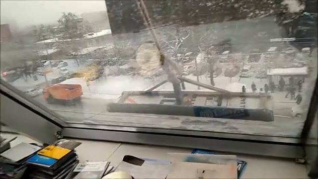 Чистка окон в офисе на Краснобогатырской смотреть онлайн