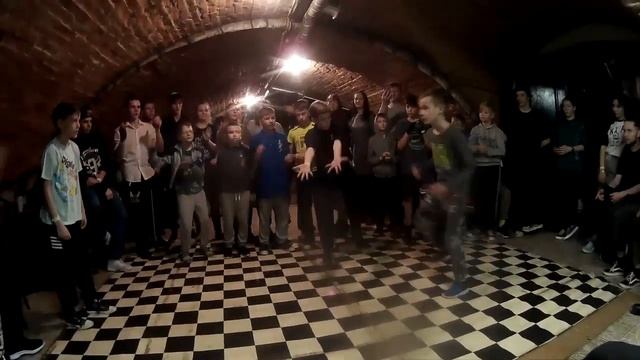 1 круг Алекс Крэйдин vs Кевин (win) смотреть онлайн