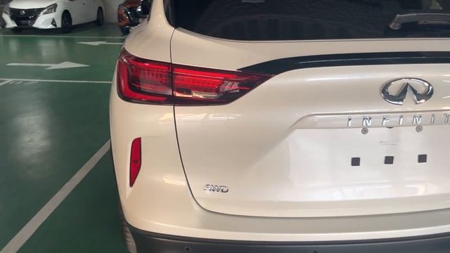 Infiniti QX50 白色 實車拍攝 смотреть онлайн