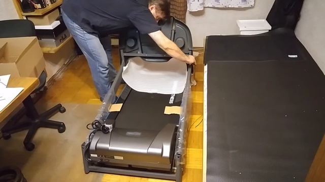 Самостоятельная сборка беговой дорожки Carbon T756 HRC смотреть онлайн