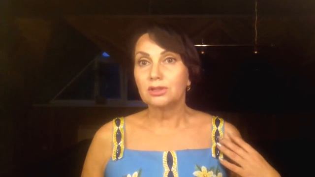 Чувствую себя красивой уверенной в себе женщиной благодаря тренингу Аллы Фолсом Истинный образ Коро смотреть онлайн