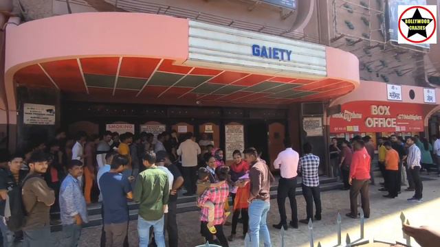 Bholaa Movie Huge Public Line Day 4 Afternoon Show At Gaiety Galaxy Theatre In Mumbai смотреть онлайн