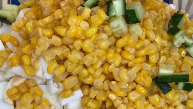 Салат с крабовыми палочками и креветками смотреть онлайн