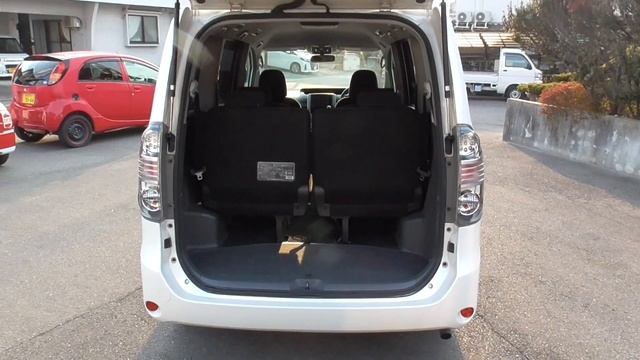 TOYOTA   VOXY   2009