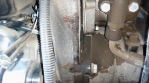 Мтз 152 « Беларус» засопливил маслом в некоторых местах.