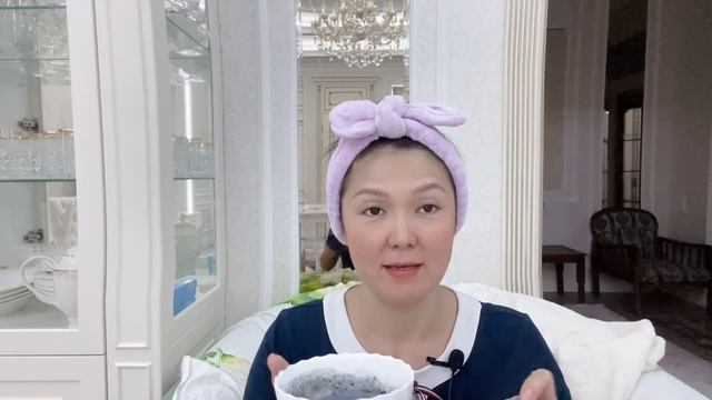 Aktif kömür ve jelatin içeren siyah nokta için maske. Siyah noktalar anında çıkaсак! смотреть онлайн