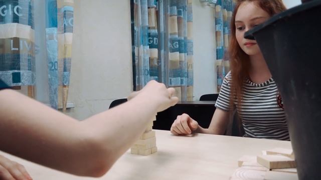 СТРОИМ БАШНЮ!!! Самая напряженная ИГРА!!! смотреть онлайн