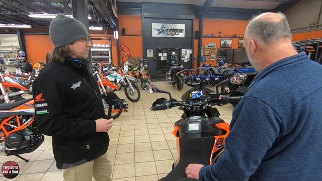 2021 KTM 890 Adventure смотреть онлайн