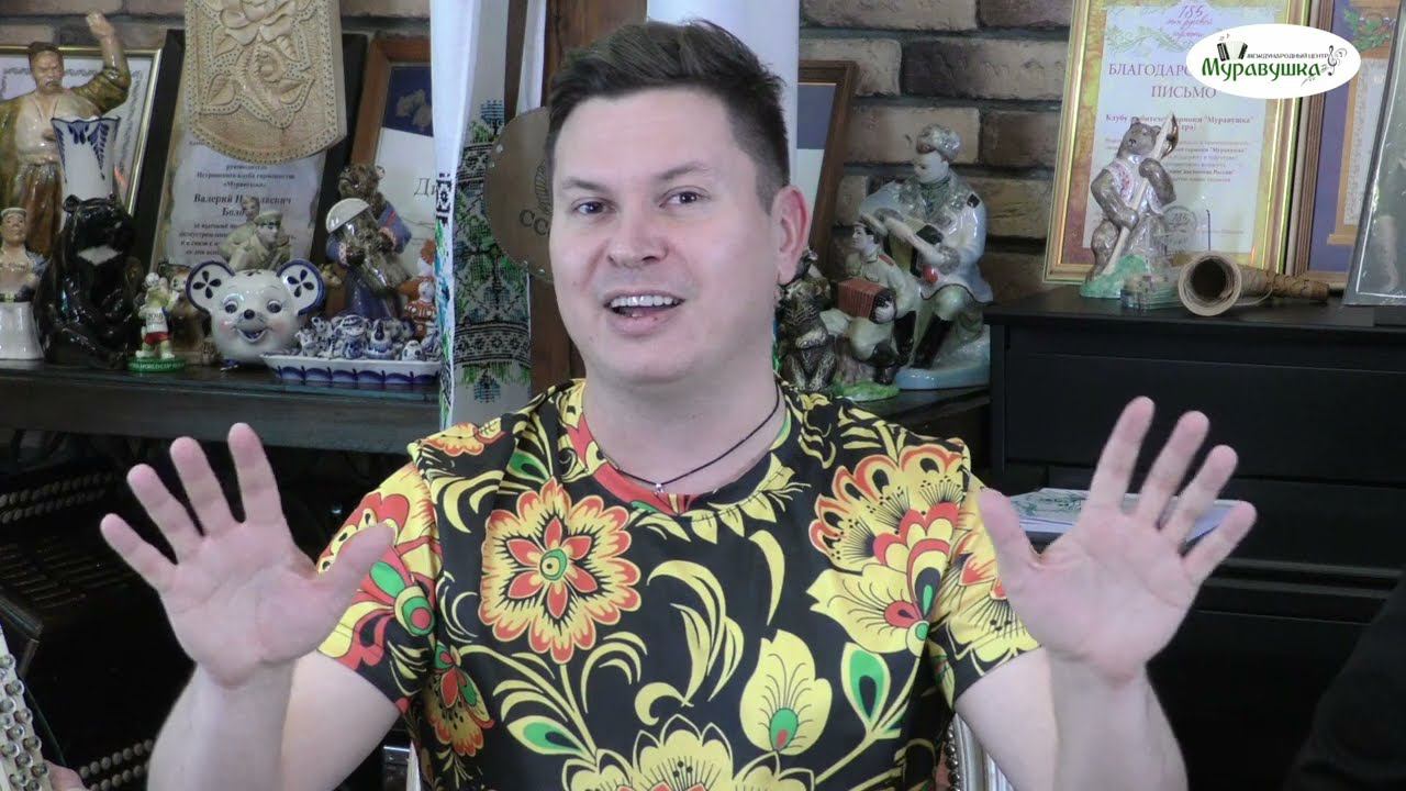 АНДРЕЙ БОБЫЛЕВ ГЕННАДИЙ АКСЁНОВ, ВИКТОР ЛУКАШОВ ВОСКРЕСНЫЙ ВЕЧЕР НА УЛИЦЕ БОЛОТОВА ВЫ ЛЮБИТЕ ГАРМОНЬ смотреть онлайн