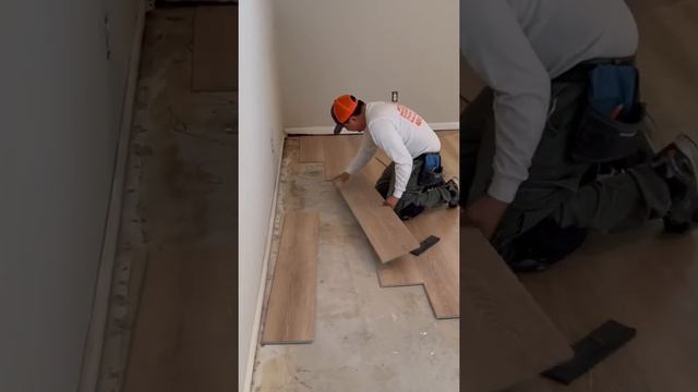 How To Install Lifeproof LVP Flooring! #diy Flooring #LVPflooring