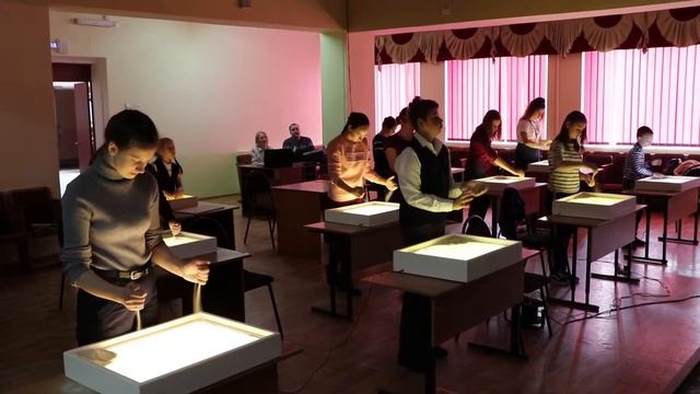 Рисунки на песке. смотреть онлайн