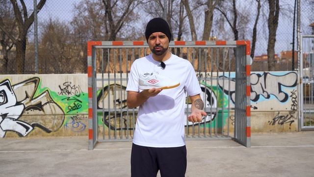 TESTAMOS AS SAPATILHAS DE FUTSAL QUE VÃO COMPETIR COM AS NIKE REACT GATO - AS UMBRO CHALEIRA II PRO смотреть онлайн