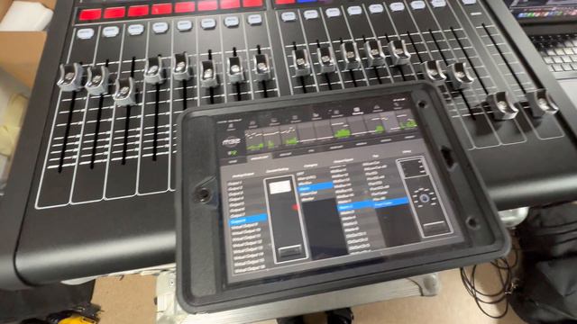 Midas M32R/DL32: How To Patch The Main Outputs.