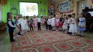 Песня "Маму поздравляют малыши"