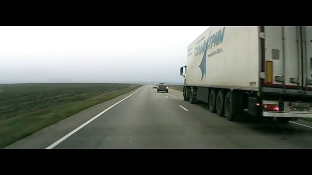 Как дальнобои помогают на трассе (полная версия) смотреть онлайн