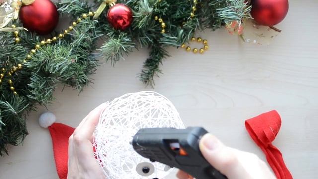 Snowman | Снеговик из Ниток и ПВА / Поделка на Новый Год смотреть онлайн