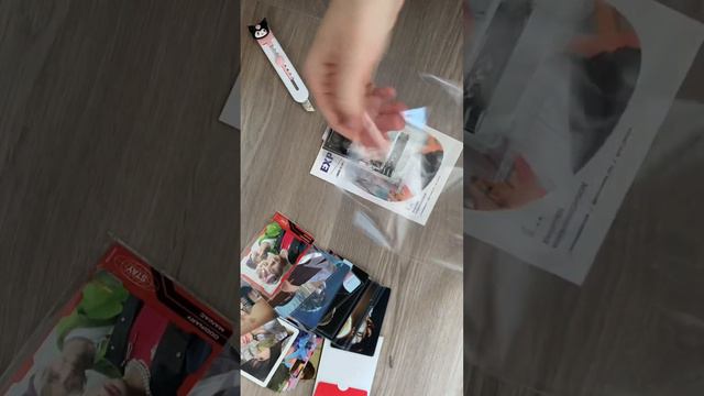 РАСПАКОВКА КАРТ ОТ КОРЕЯНОК🌷РАБОТА АДМИНА К-ПОП ШОПА🗒UNPACKING KPOP ALBUM AND PHOTOCARDS🧸 смотреть онлайн