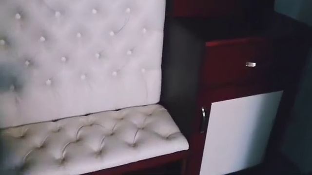 Прихожая с фасадами из массива дерева смотреть онлайн