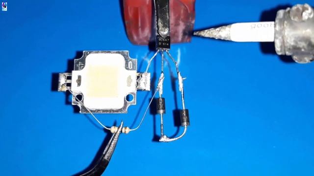Automatic Emergency LED Light Circuit Using BC547 Transistor смотреть онлайн