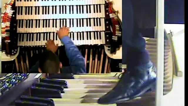 Theatre Organ: Five Foot Two, Eyes of Blue смотреть онлайн